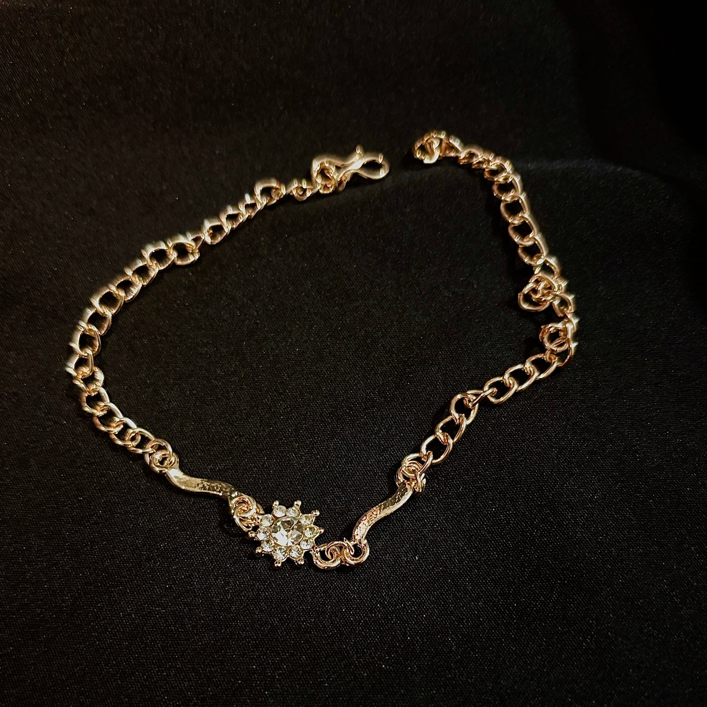 Gold-Plated Crystal Flower Bracelet for Women.